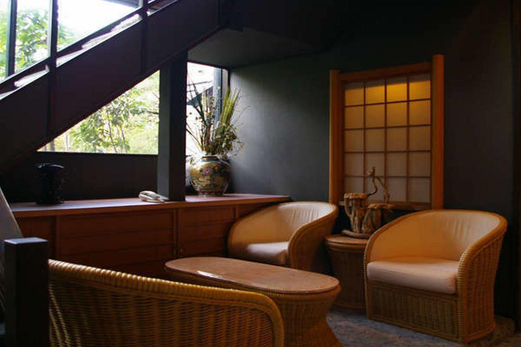Yuraku Hotel Awara Luaran gambar