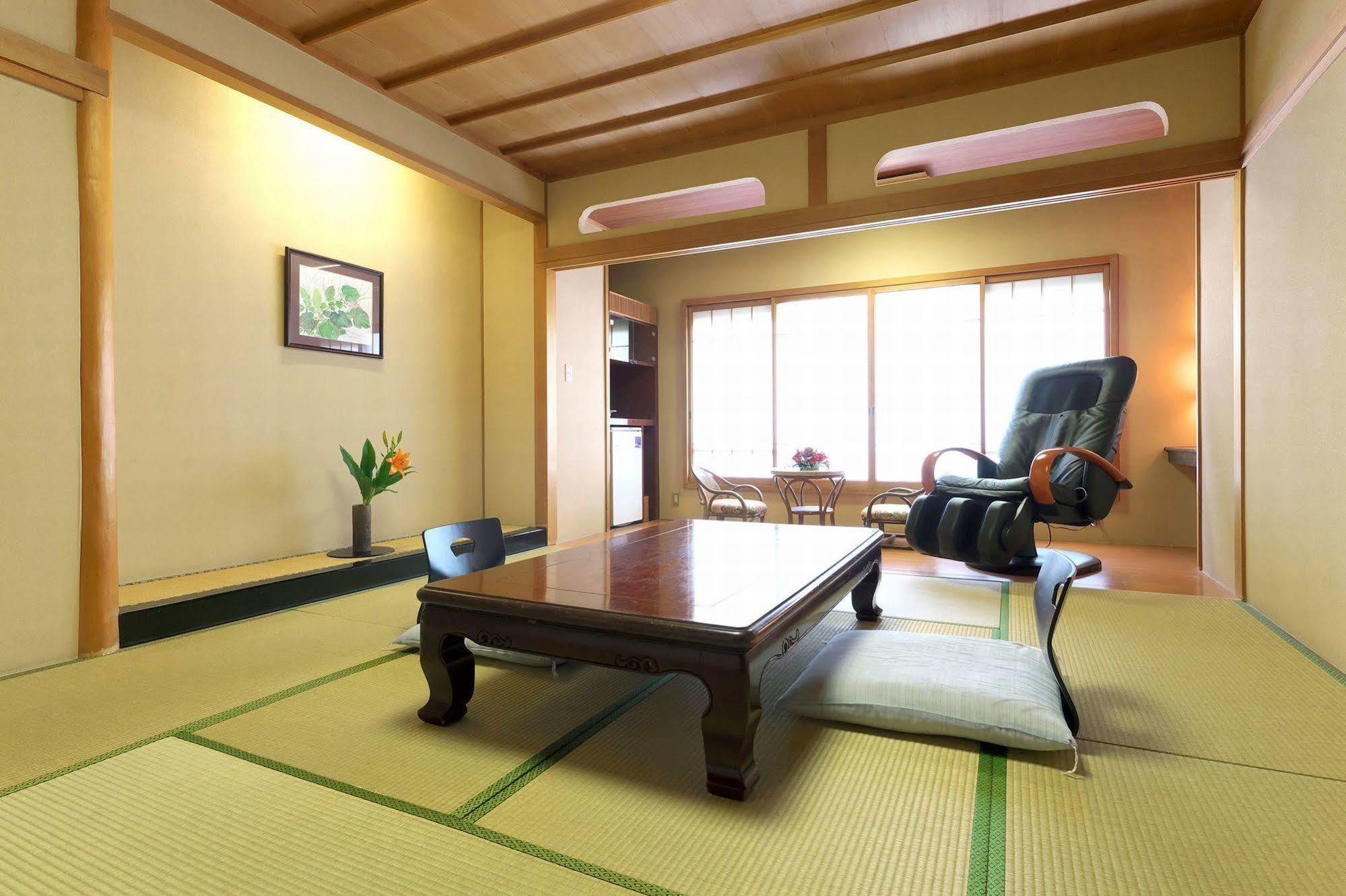 Yuraku Hotel Awara Luaran gambar